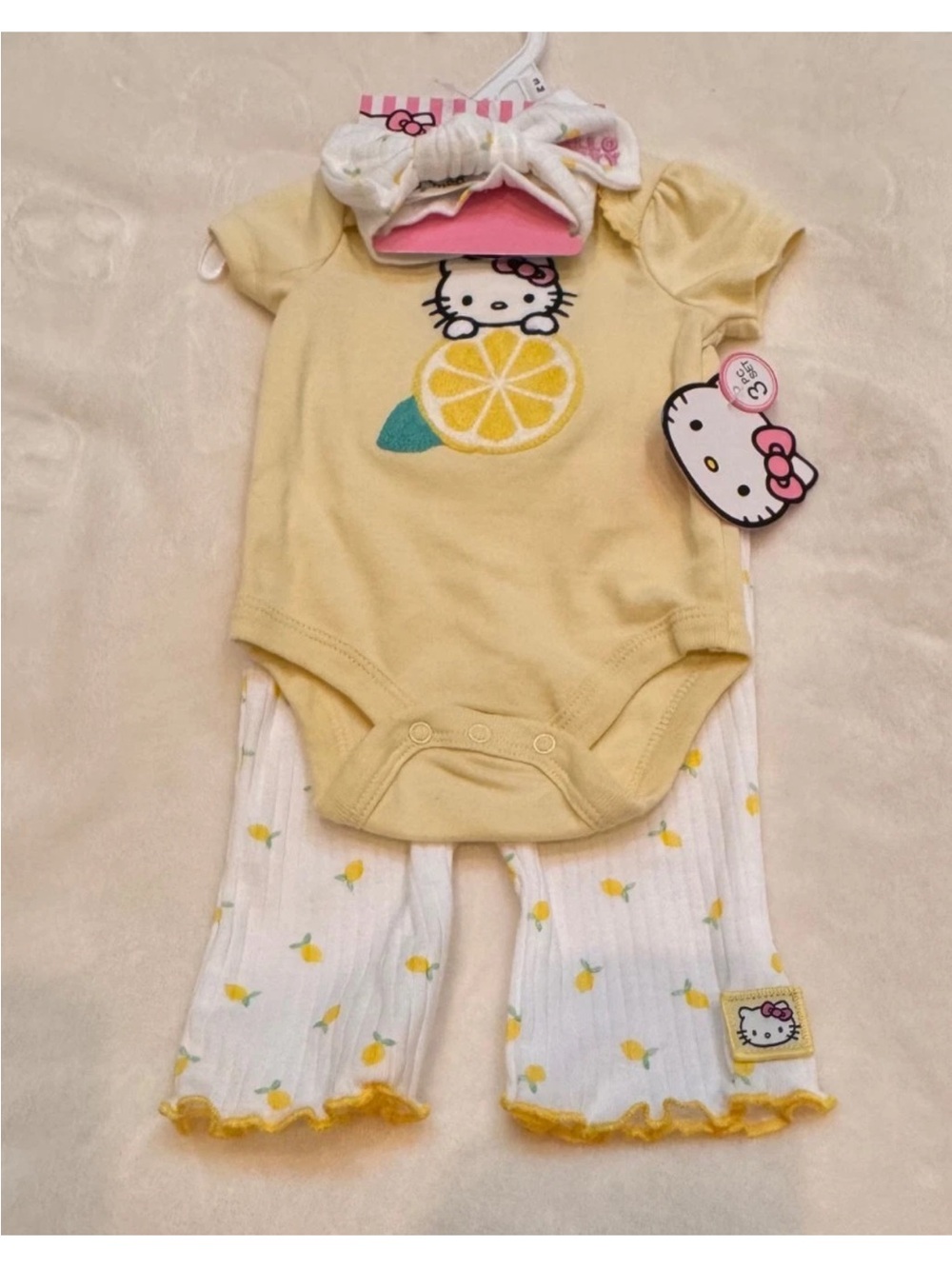 Hello Kitty Embroidered Lemon 3 Piece Infant Set